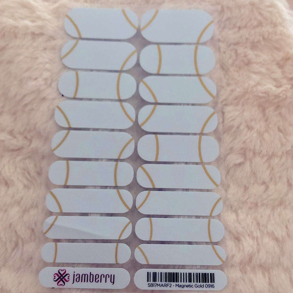 FULL SHEET-Jamberry' Magnetic Gold' nail wrap
